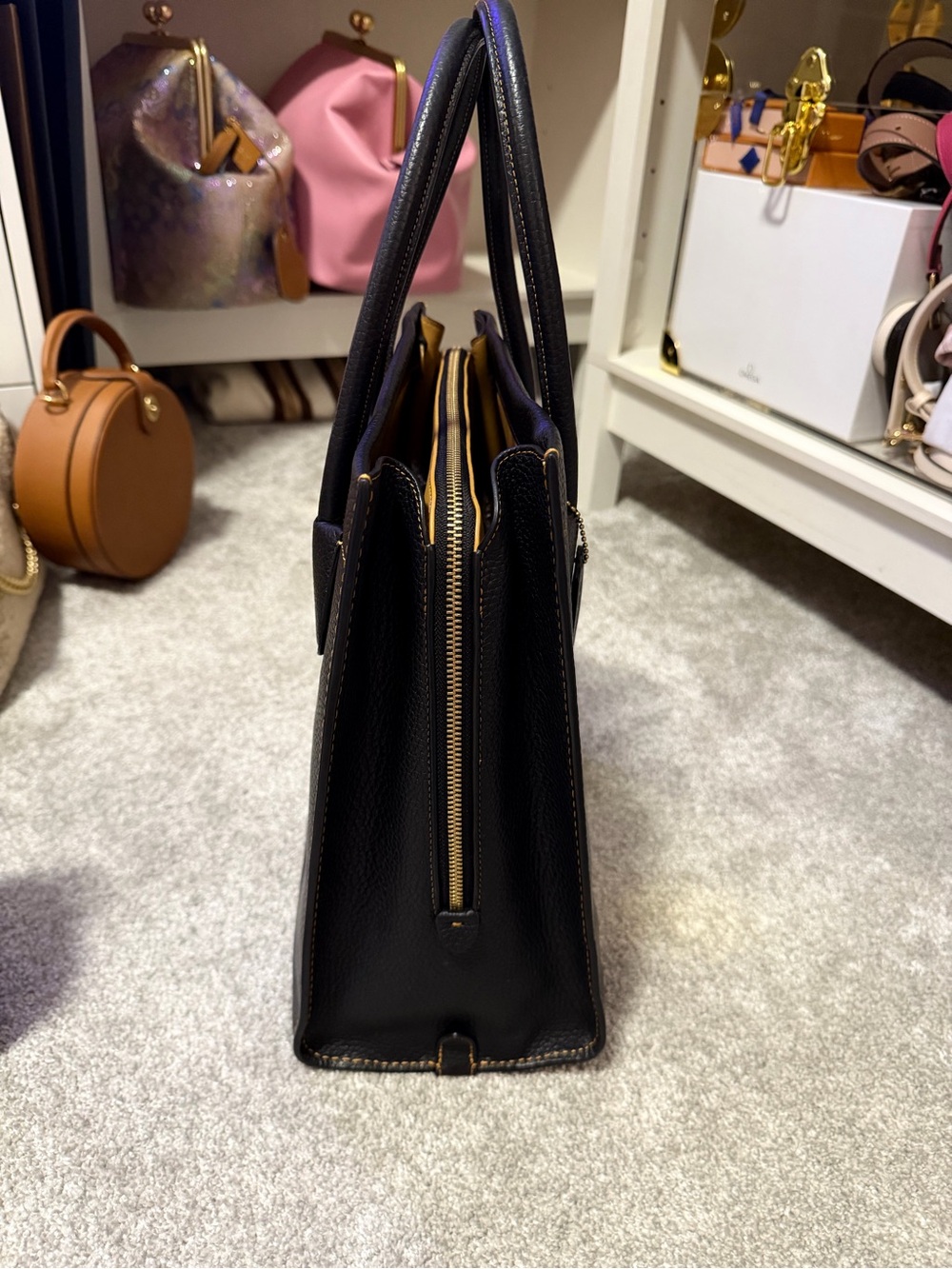 Coach Limited Edition Cashin Carry 29 - Picture 5 of 7